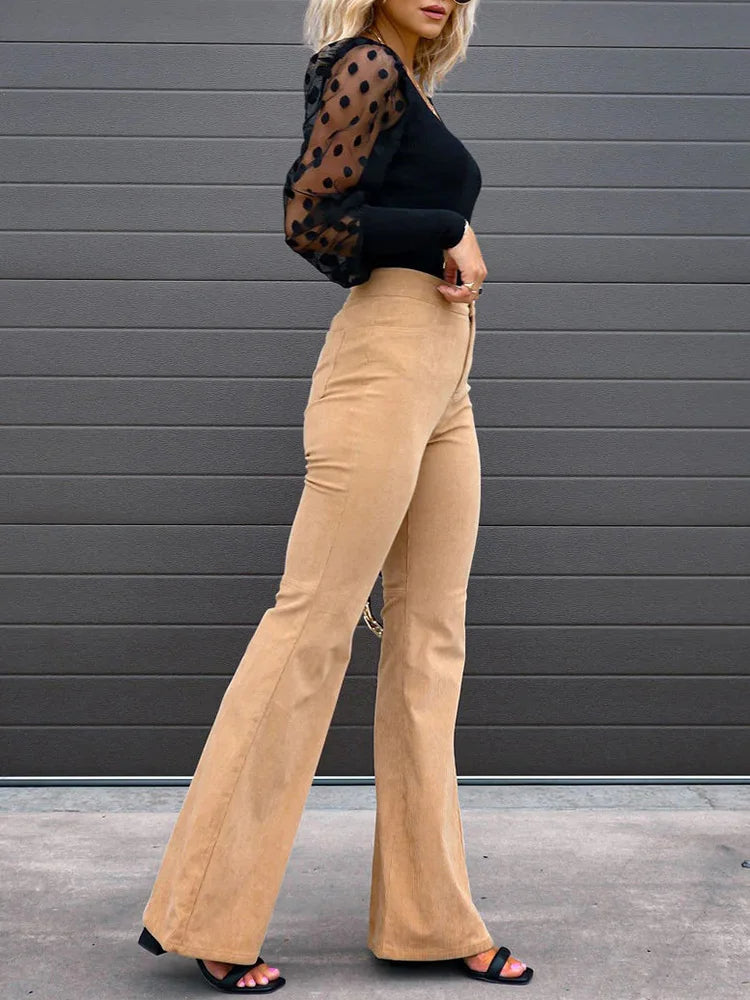 VelvetFlare – Trendy Corduroy Flare Broek voor Dames