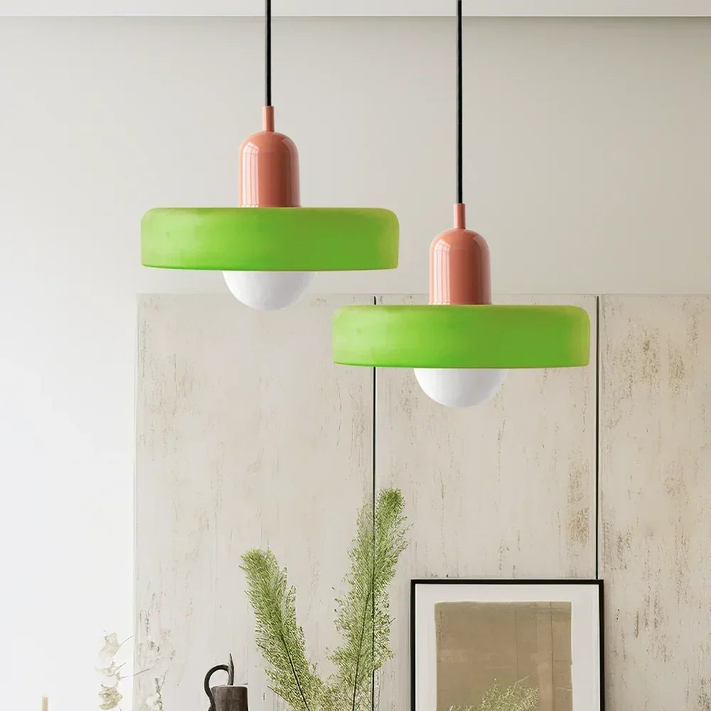 Bauhaus pendelleuchte van gekleurd glas