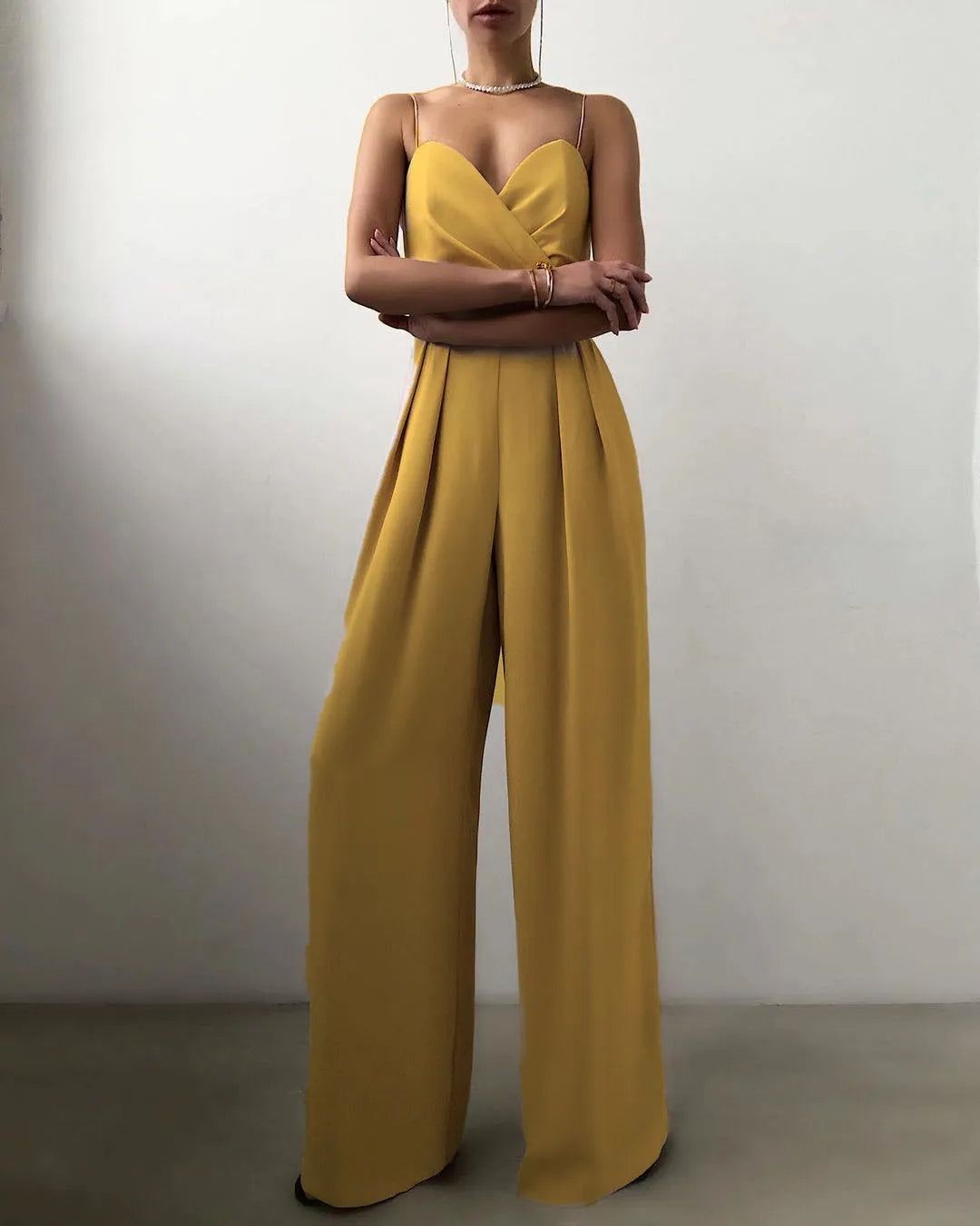 Mouwloze jumpsuit met hoge taille en wijde pijpen voor dames