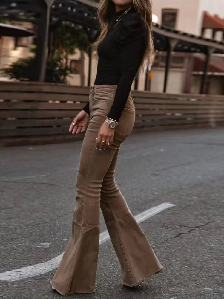 VelvetFlare – Trendy Corduroy Flare Broek voor Dames