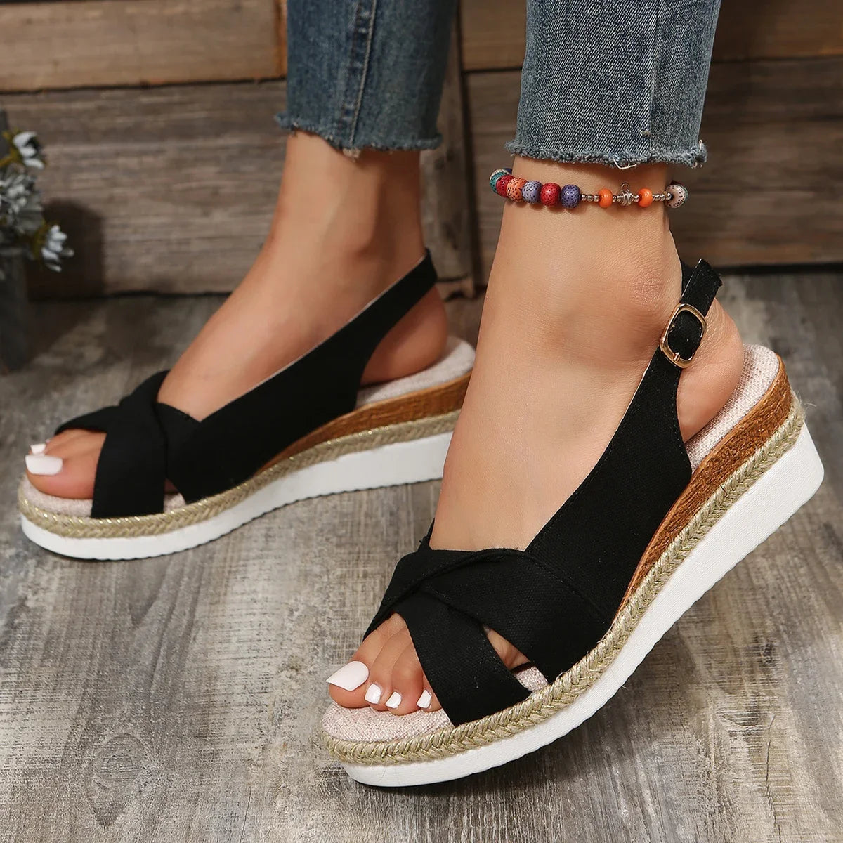 Hoymans ElevateStep – Modieuze Dames Sleehak Sandalen