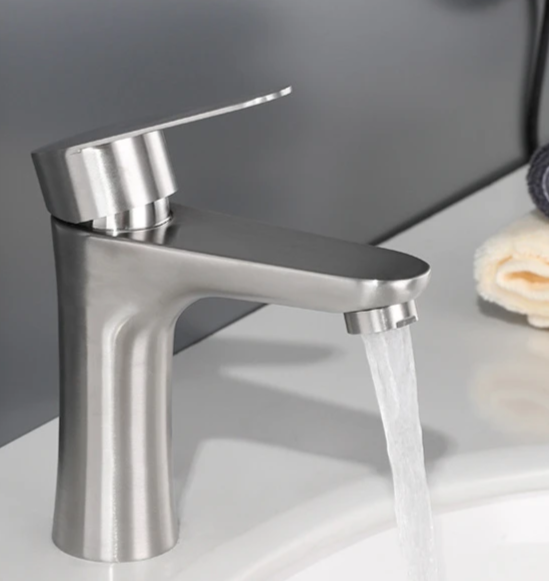Roestvrijstalen wastafelkraan met eenhendelmengkraan – Modern design voor badkamer & wastafel
