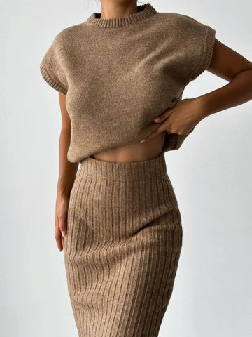 2-delige gebreide set top & maxi jurk bruin
