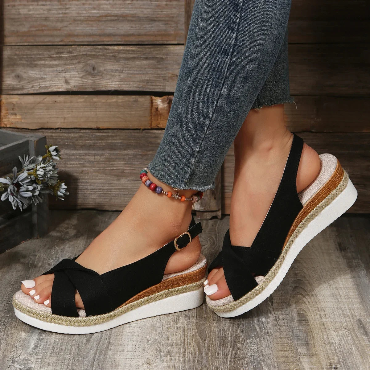 Hoymans ElevateStep – Modieuze Dames Sleehak Sandalen