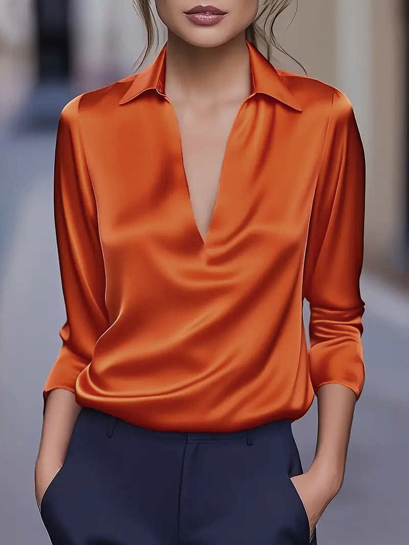 Satijnen blouse voor dames met V-hals en gedrapeerde kraag