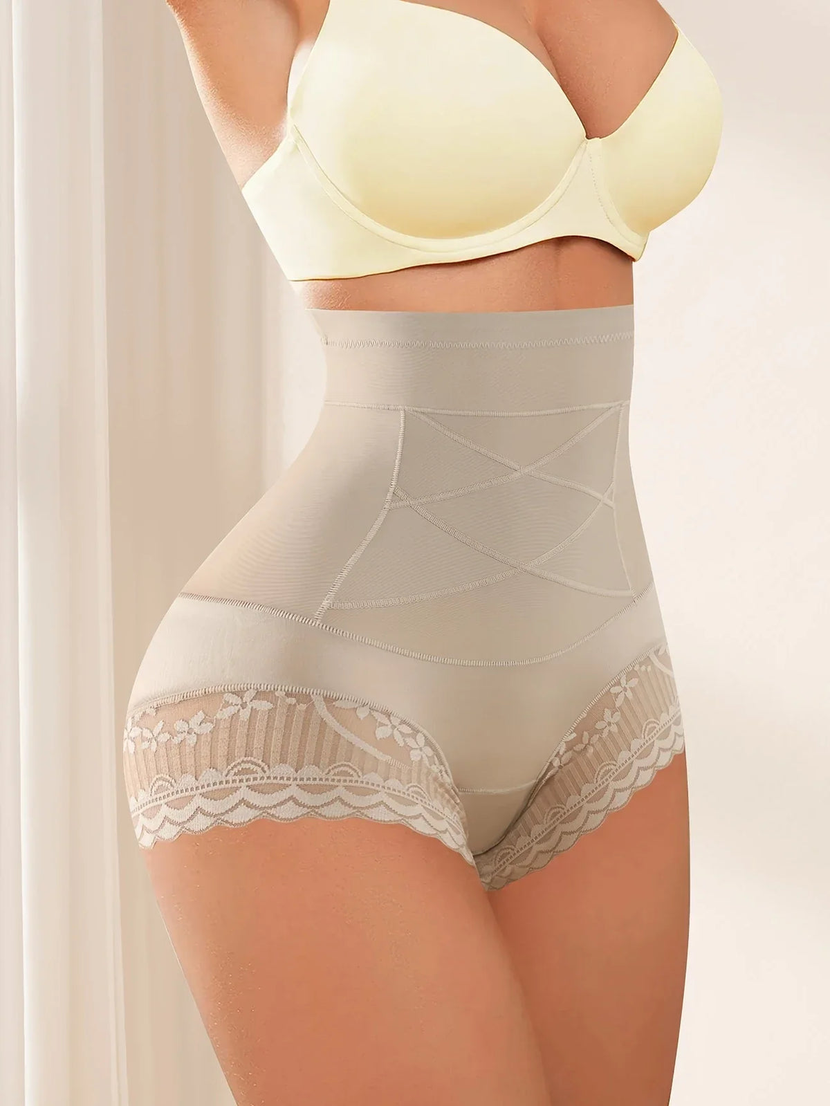 Corrigerend ondergoed met hoge taille