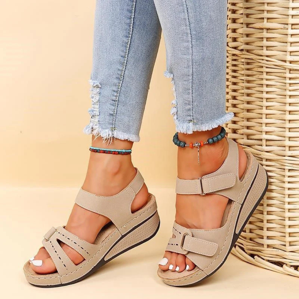 Sleehakken voor dames met klittenbandsluiting