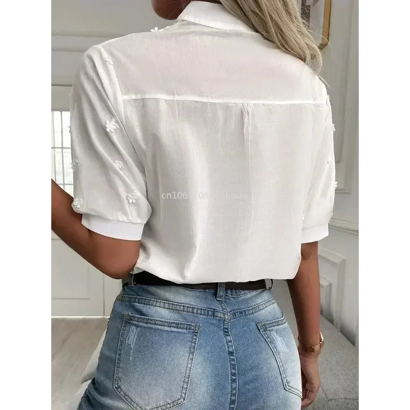 Amelune – Zomerse Witte Blouse met Borduurwerk en V-Hals