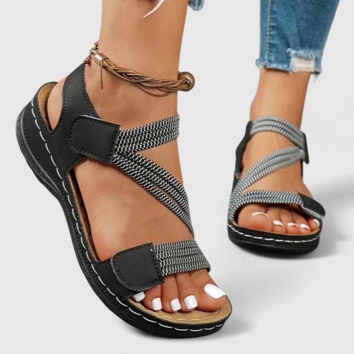 Sandalen met plateauzool, bandjes en open neus voor dames