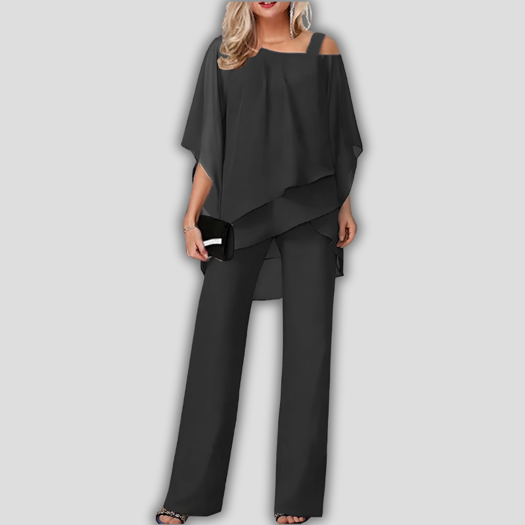 Elegant tweedelig chiffon broekpak met gelaagde cape top