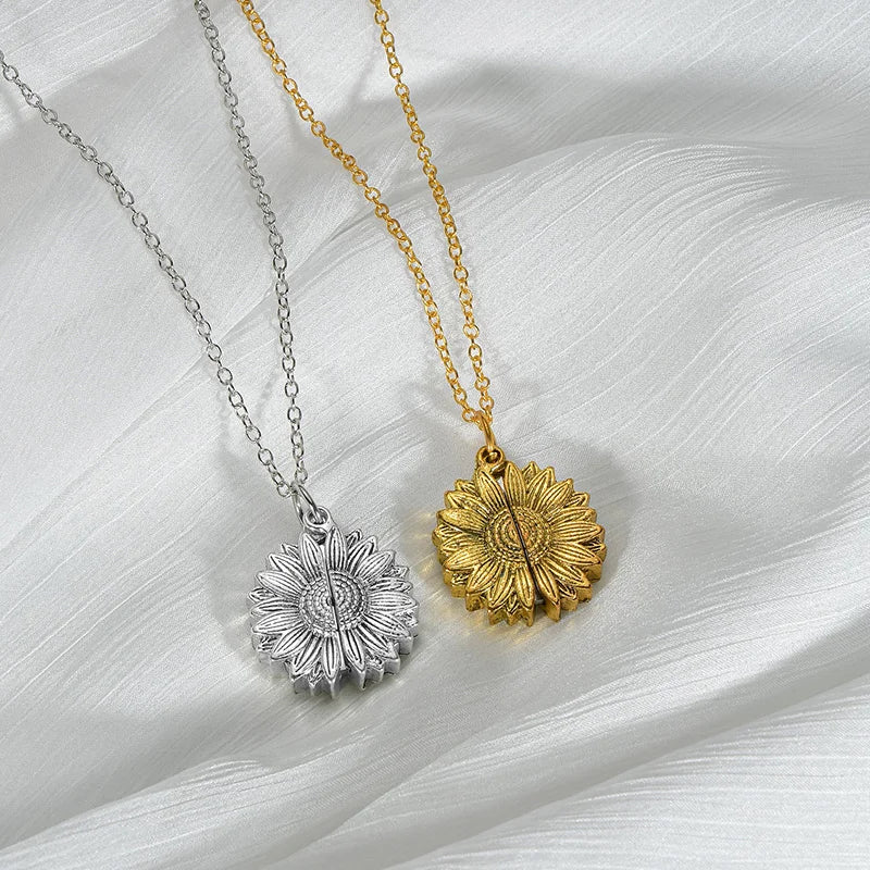 Gouden Zonnebloem Hangerketting met Gravure “You Are My Sunshine”