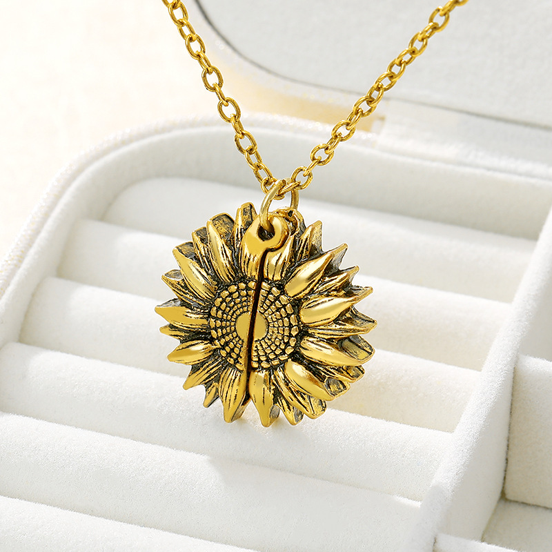Gouden Zonnebloem Hangerketting met Gravure “You Are My Sunshine”