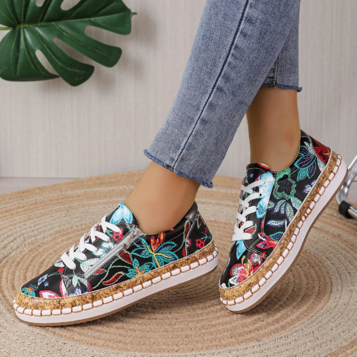 BloomStep – elegante bloemenprint veterschoenen voor dames