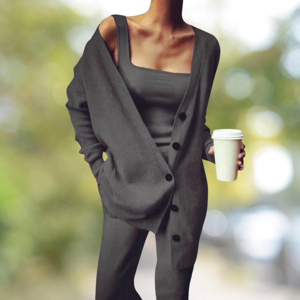 Milou - gebreid damespak in 3-delige set – top, broek en vest