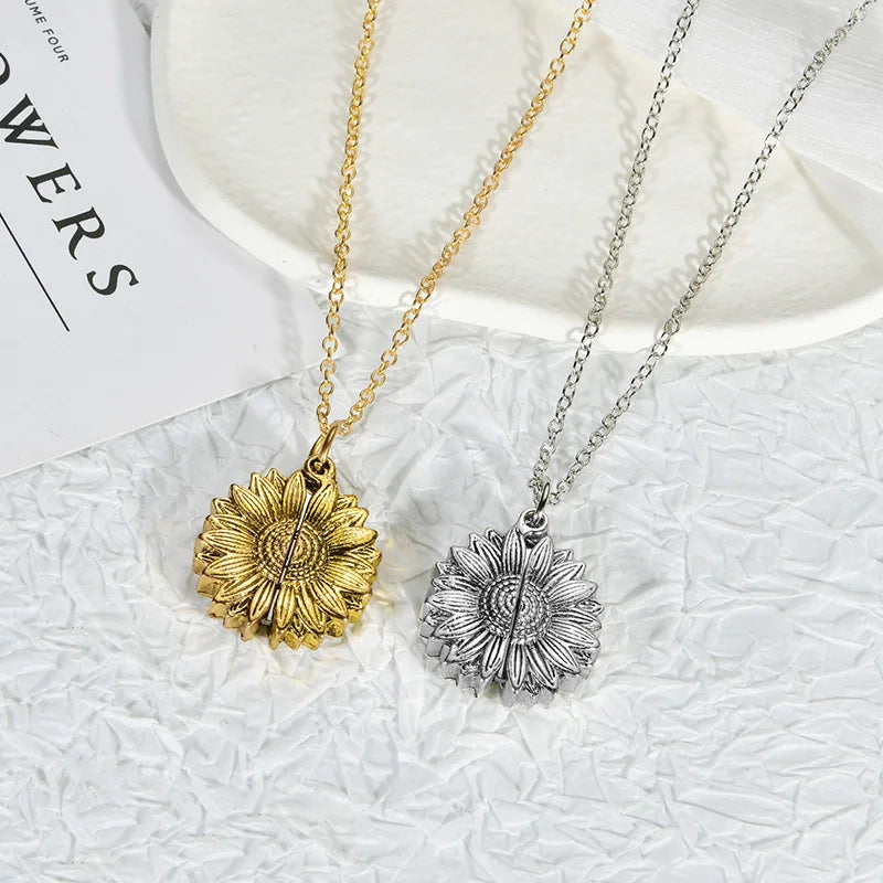Gouden Zonnebloem Hangerketting met Gravure “You Are My Sunshine”