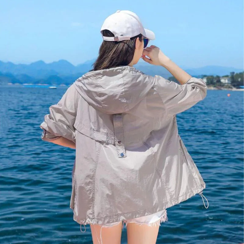 Lichte windbreaker met capuchon voor de herfst