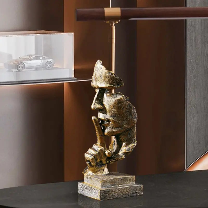 Decoratief retro beeldje van een man