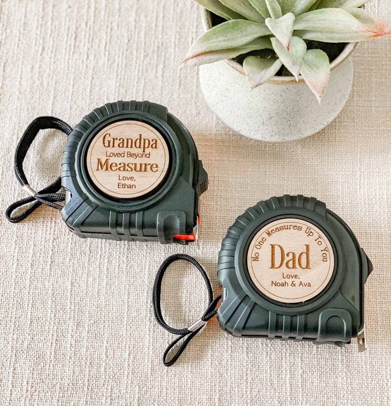 Gepersonaliseerde set met hamer en meetlint