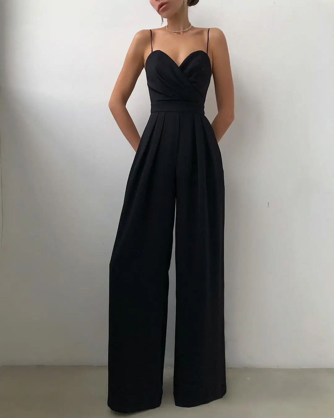Mouwloze jumpsuit met hoge taille en wijde pijpen voor dames