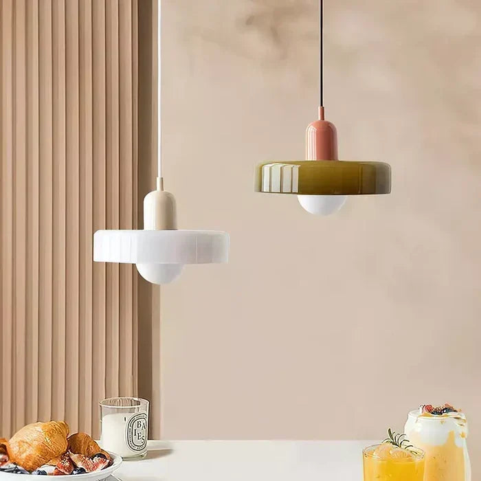 Bauhaus pendelleuchte van gekleurd glas