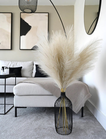 Hoge keramische vaas met minimalistisch design