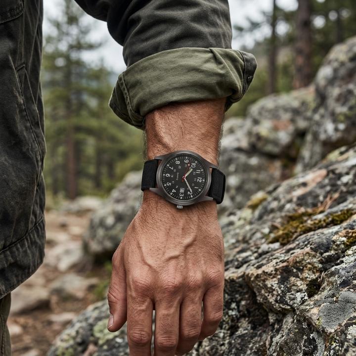 Militair horloge met nylon band – waterdicht, schokbestendig, met lichtgevende wijzers