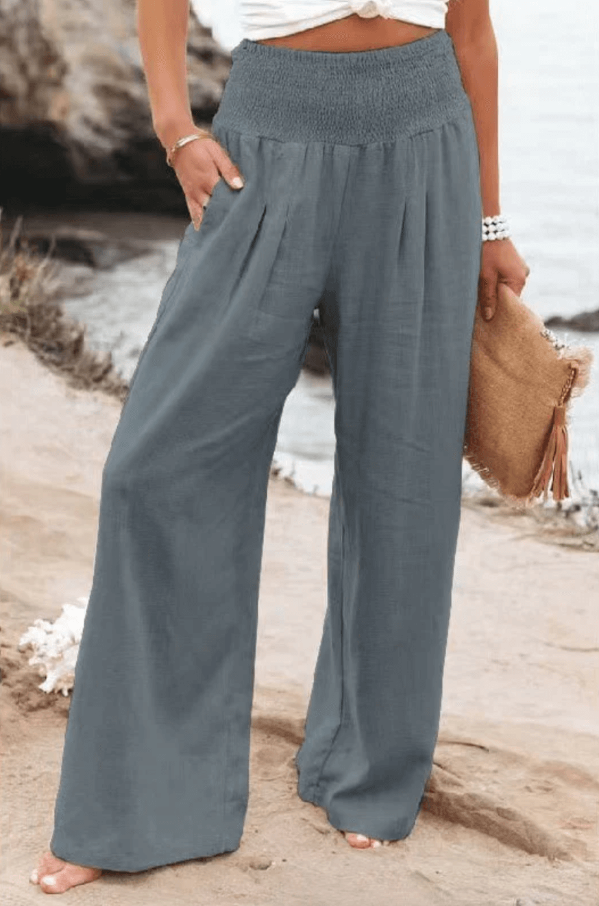Deze zomerse palazzo broek combineert een luchtige pasvorm met een boho-chique uitstraling, perfect voor elke zomerse gelegenheid.