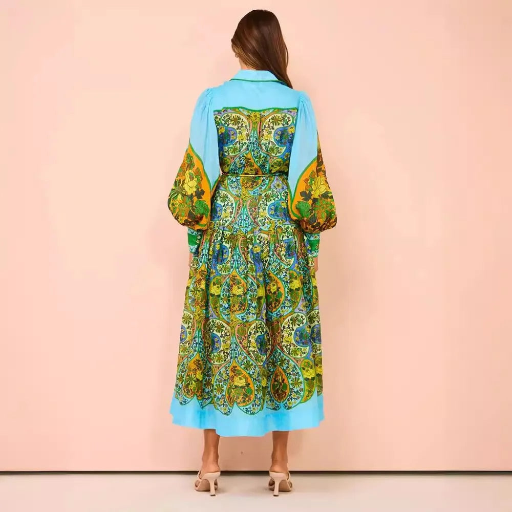 Deze prachtige jurk combineert comfort met stijl, waardoor het een must-have item is voor je zomergarderobe.