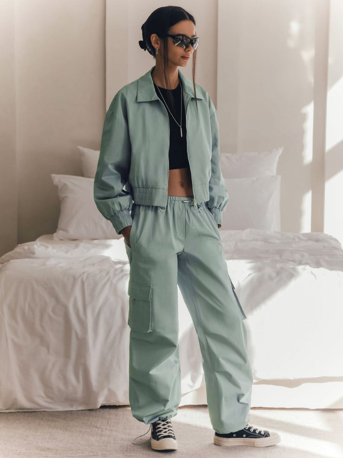 Dit veelzijdige zomerjasje combineert trendy design met ultiem comfort, waardoor het perfect is voor zowel casual als chique outfits.