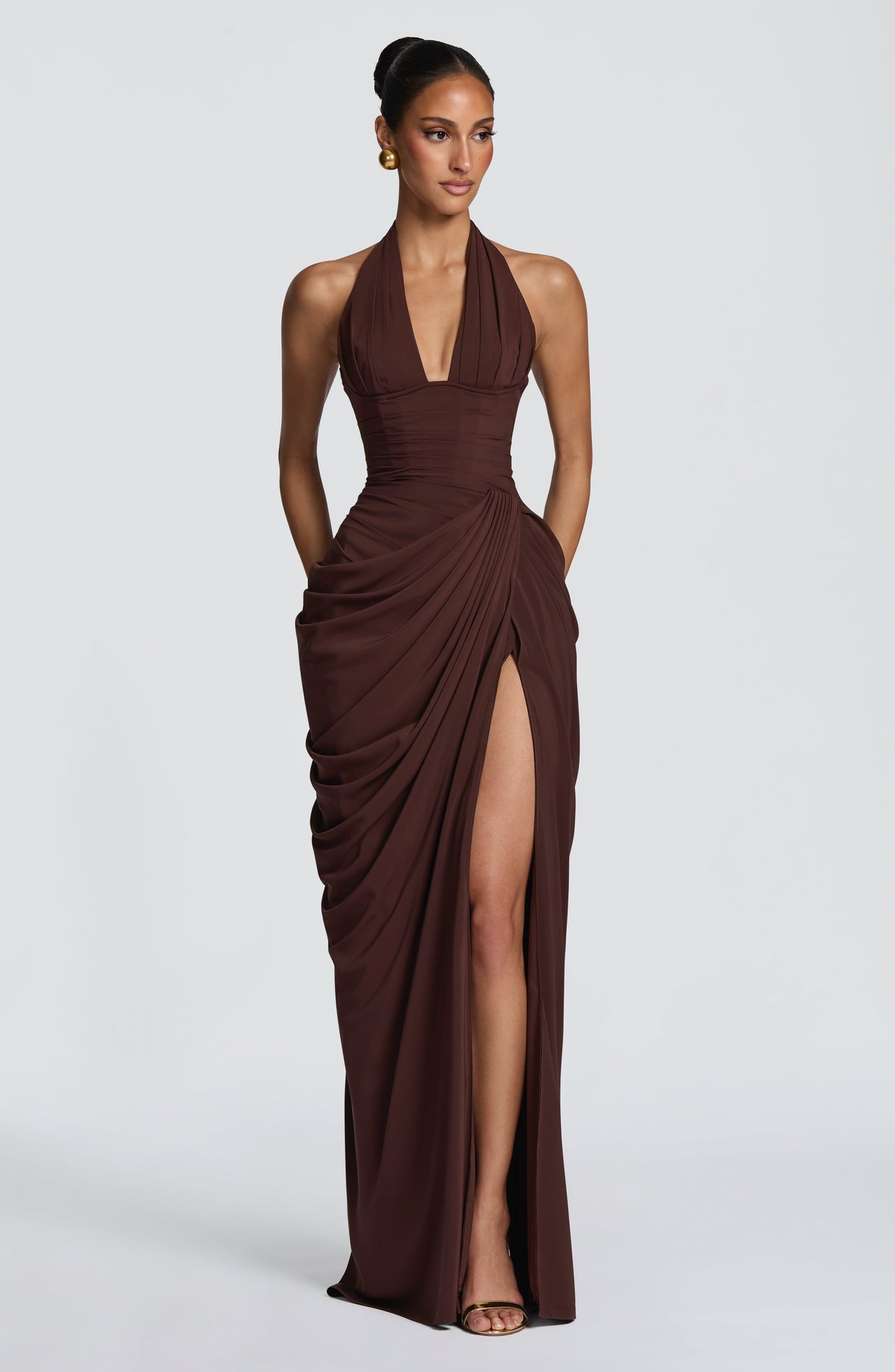 Linde maxi-jurk met halternek, korsetbovenstuk en chiffon rok