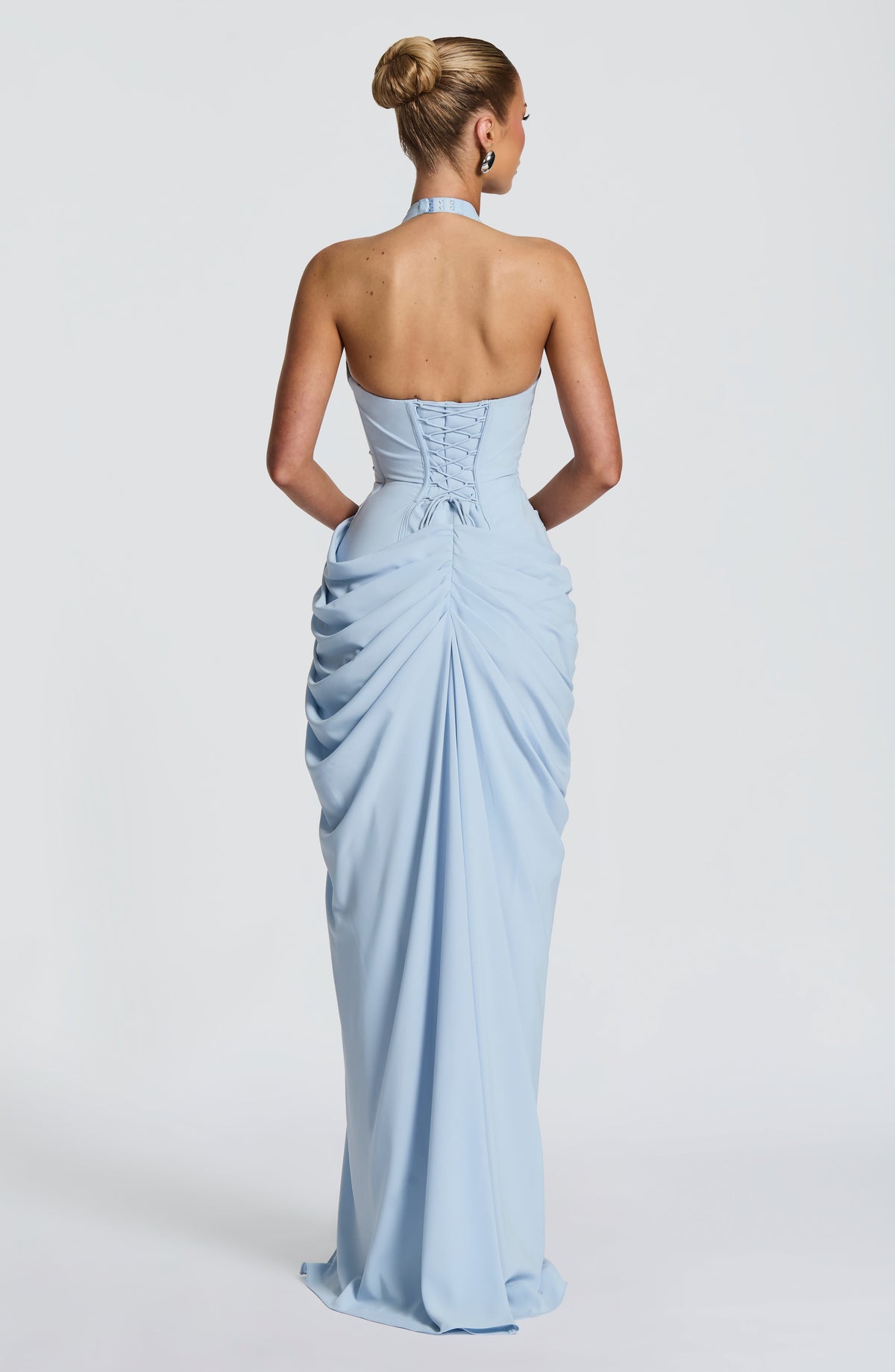 Linde maxi-jurk met halternek, korsetbovenstuk en chiffon rok