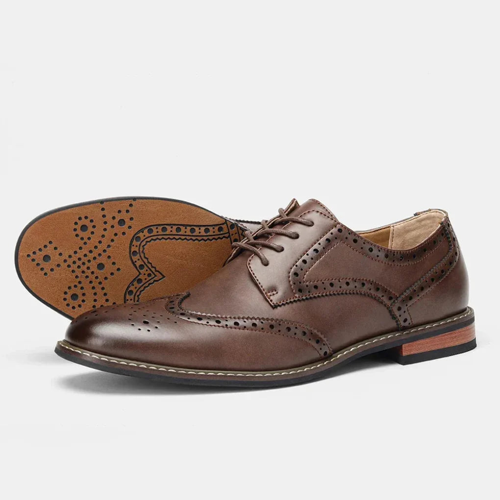 Leren brogues voor heren met vleugelneus en veters