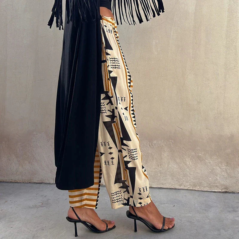 Deze broek combineert een modieus ontwerp met het comfort dat je nodig hebt op warme zomerdagen.