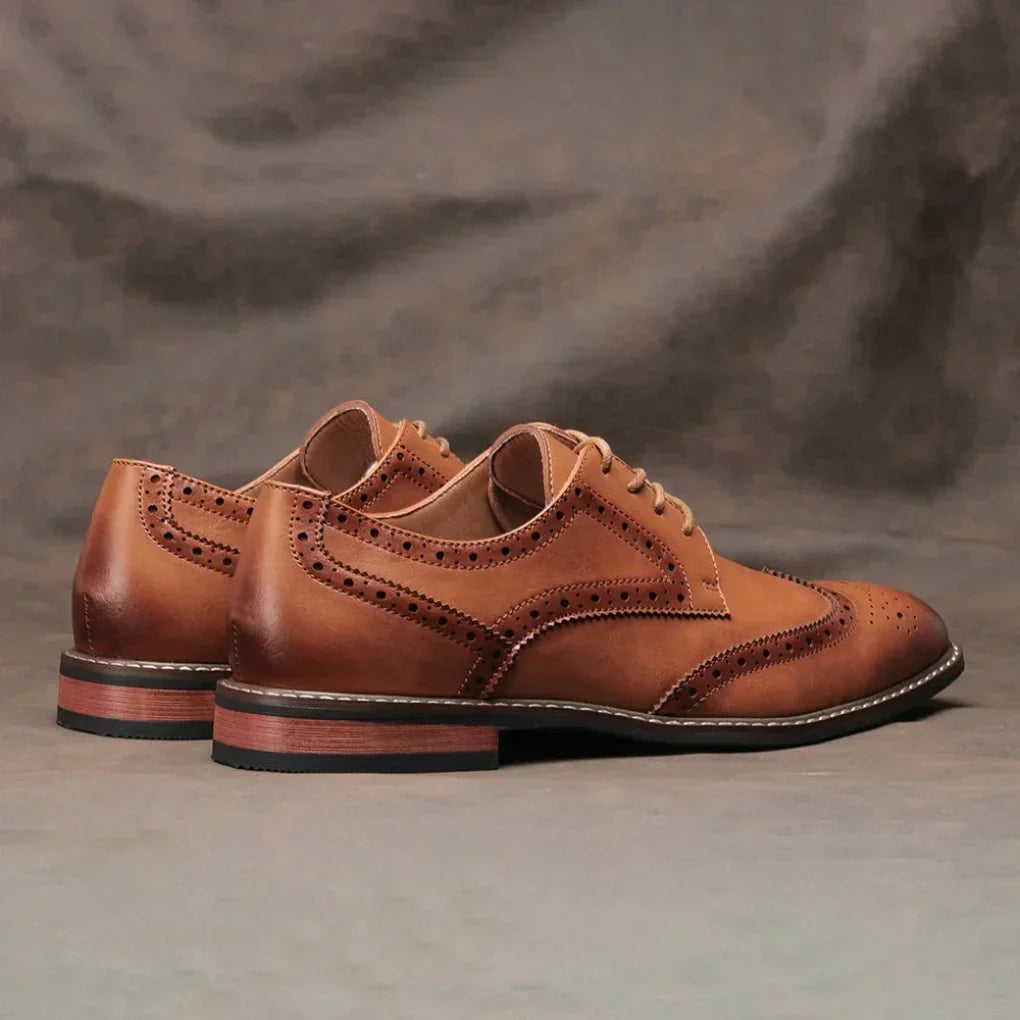 Leren brogues voor heren met vleugelneus en veters