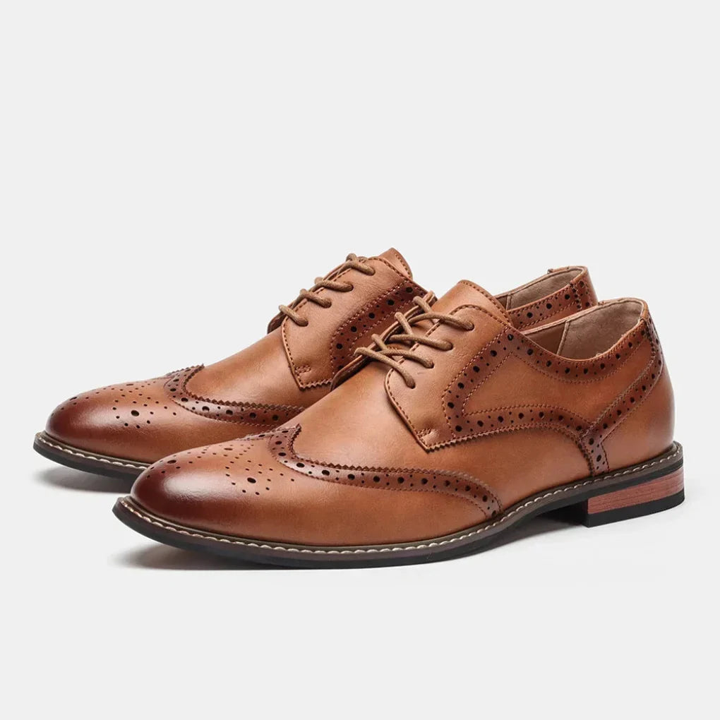 Leren brogues voor heren met vleugelneus en veters