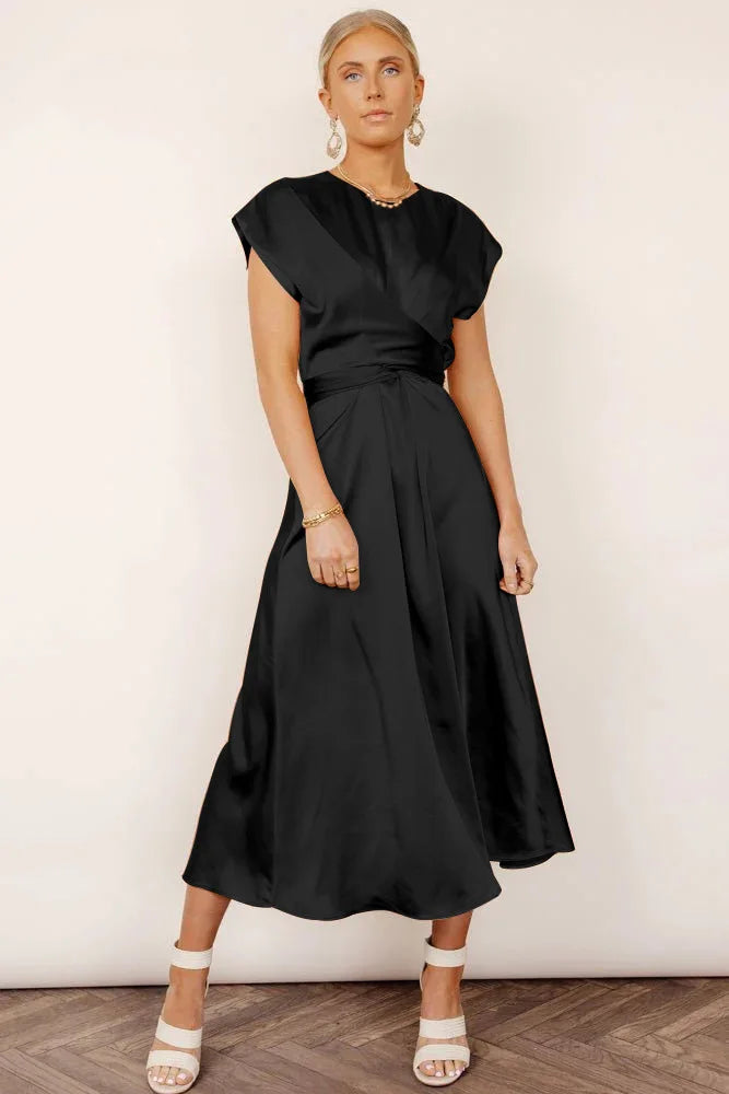 Elegante Satijnen Avondjurk met Drape en Ceintuur