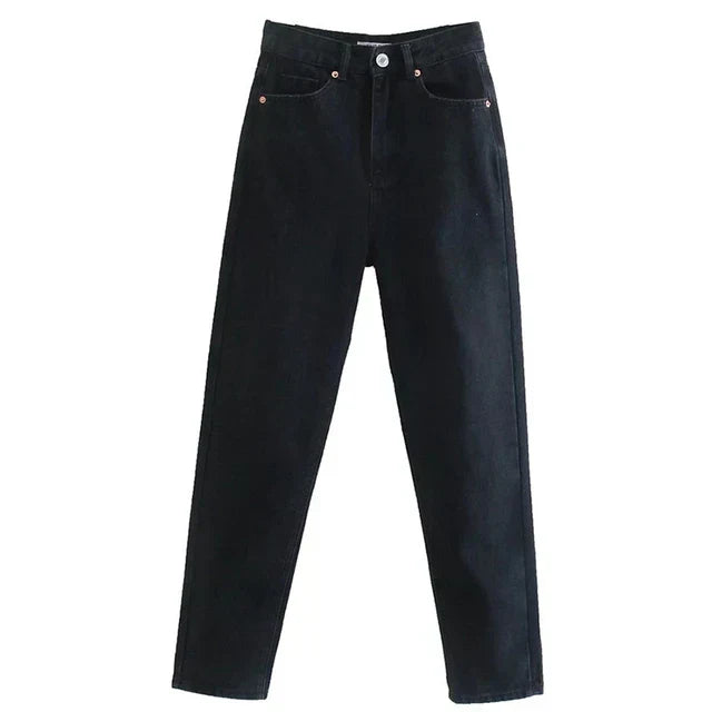Deze jeans combineren moeiteloos mode met functionaliteit, waardoor ze een must-have zijn voor elke vrouwelijke garderobe.