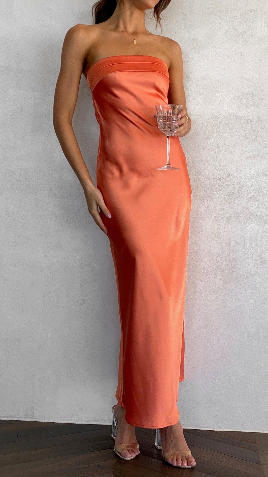 Fara - elegante Off Shoulder Satijn Jurk