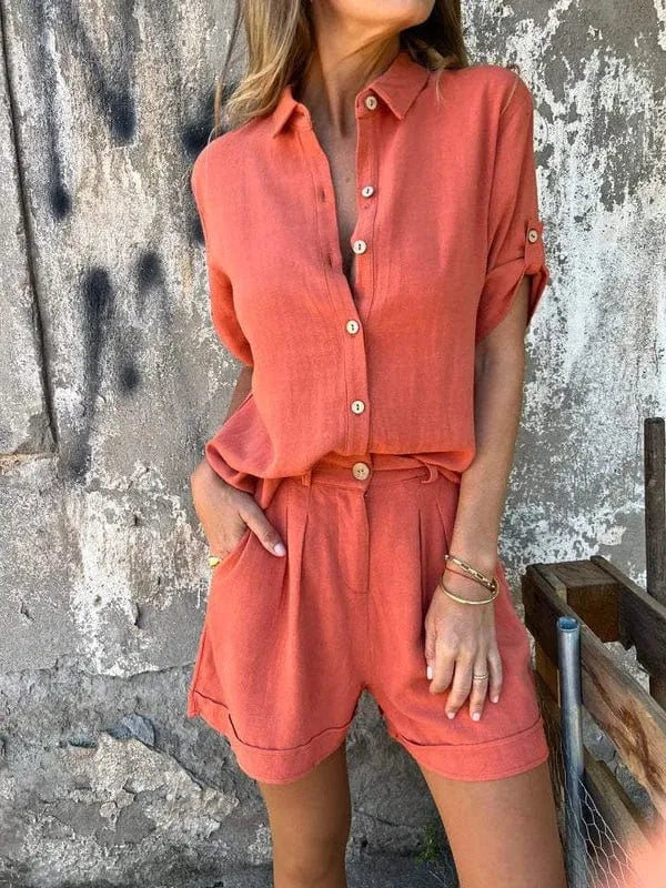 Aneta damesset met short en overhemd met knoopsluiting