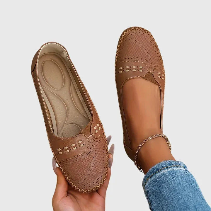 Beatrix geperforeerde damesloafers met instapmodel