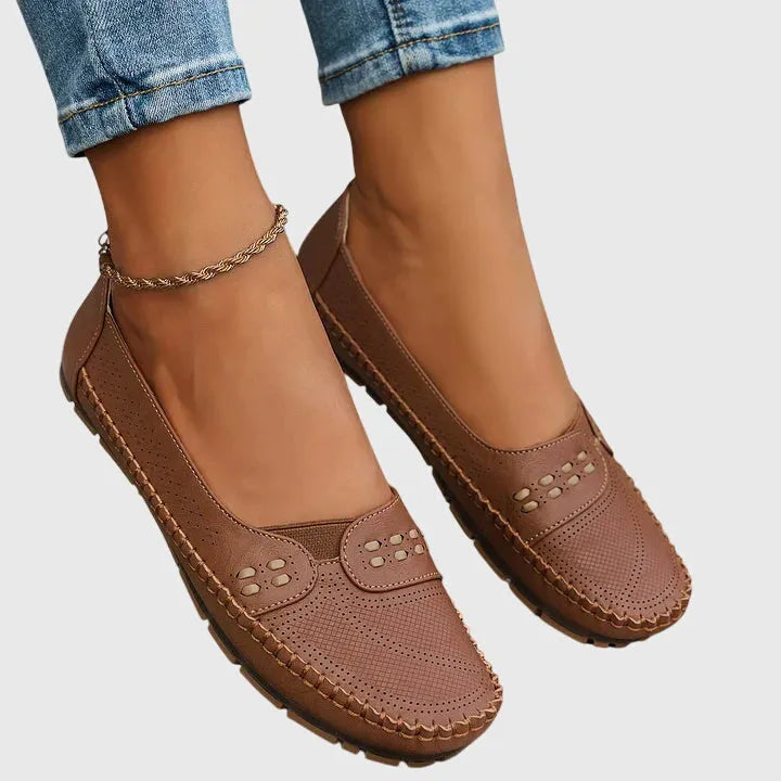 Beatrix geperforeerde damesloafers met instapmodel