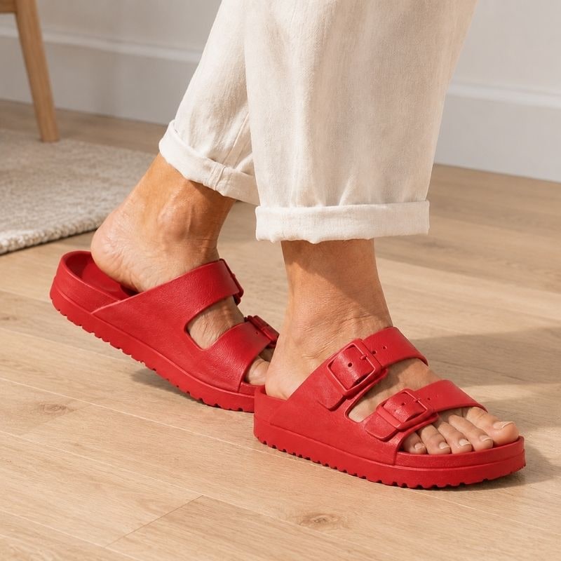 Zwarte orthopedische plateau-slippers met gevoerd EVA-schuim en verstelbare gespen