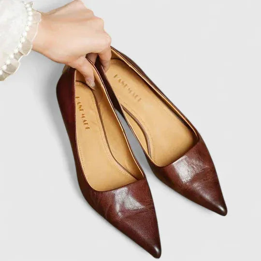 Carmela pumps met spitse neus en blokhak voor dames