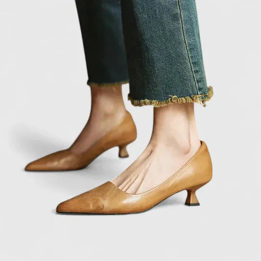 Carmela pumps met spitse neus en blokhak voor dames