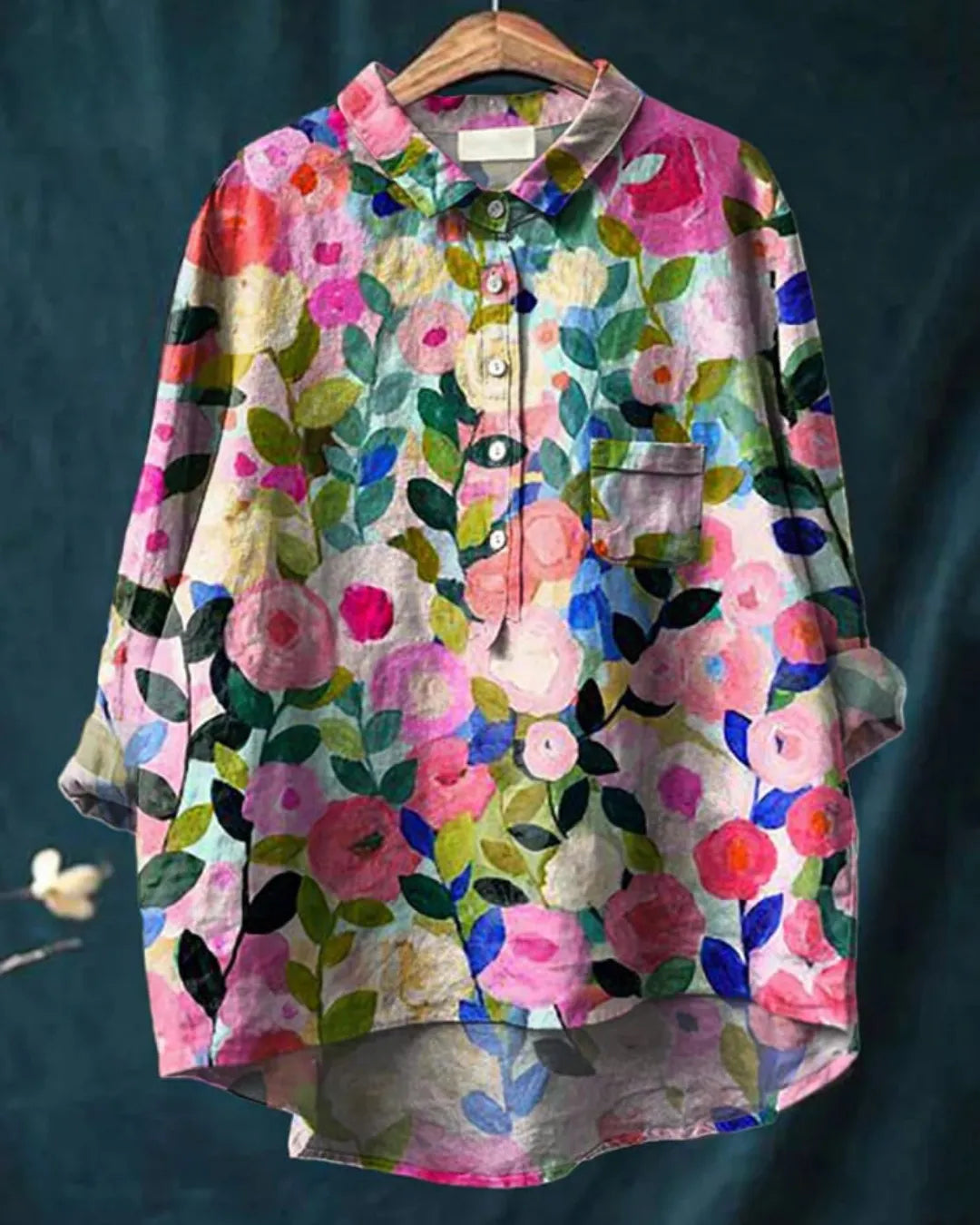 Caroline damesblouse met bloemenprint en oversized kraag