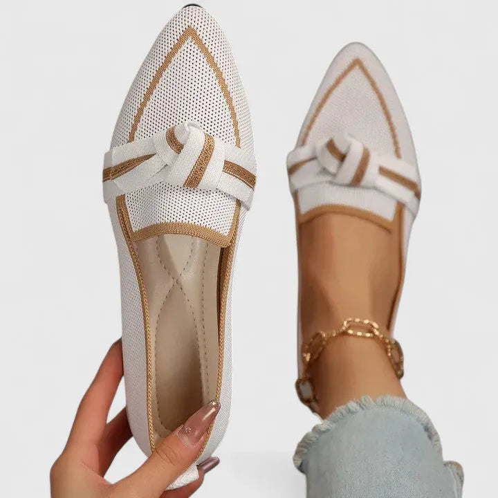 Crescentia loafers met spitse neus en strik voor dames