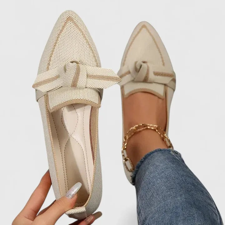 Crescentia loafers met spitse neus en strik voor dames