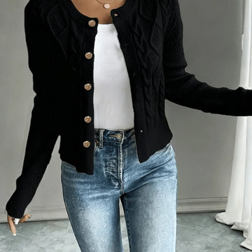 Damaris kabelgebreid damesvest met knoopsluiting