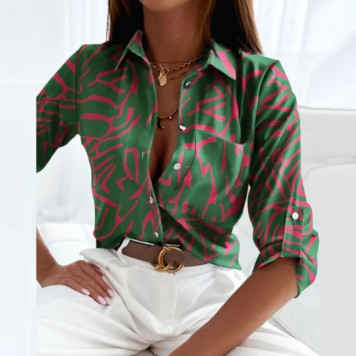 Delilah gestreepte damesblouse met knoopsluiting