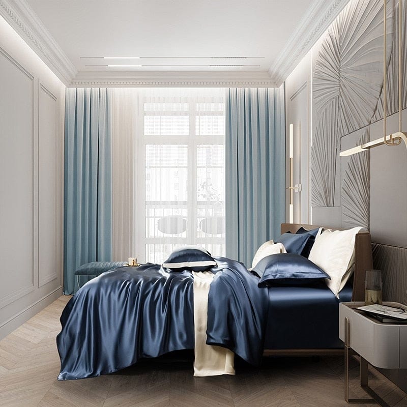 Beddengoedset van moerbeizijde